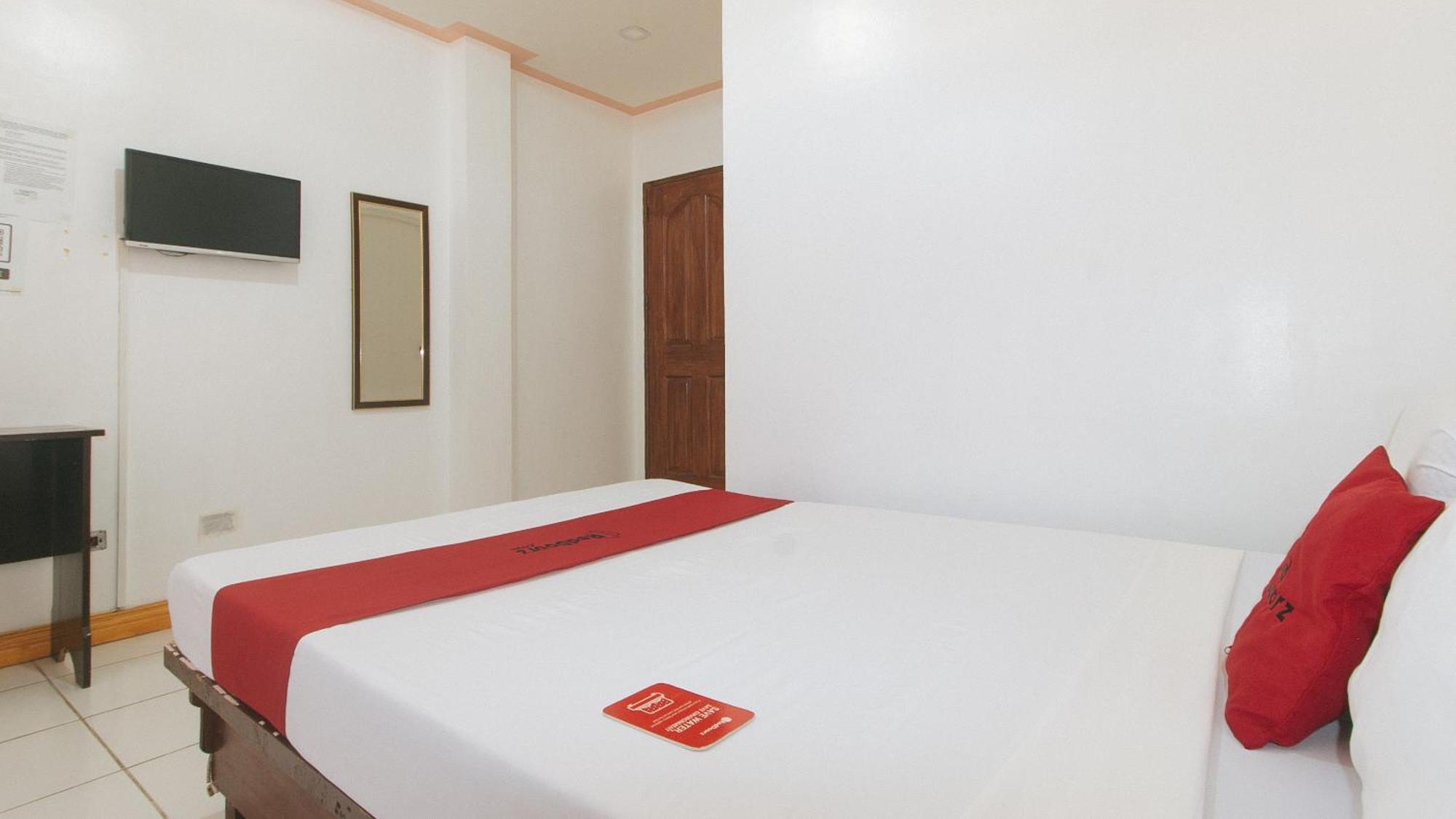 Reddoorz At Coco Grove Tourist Inn Panglao Island Exterior photo