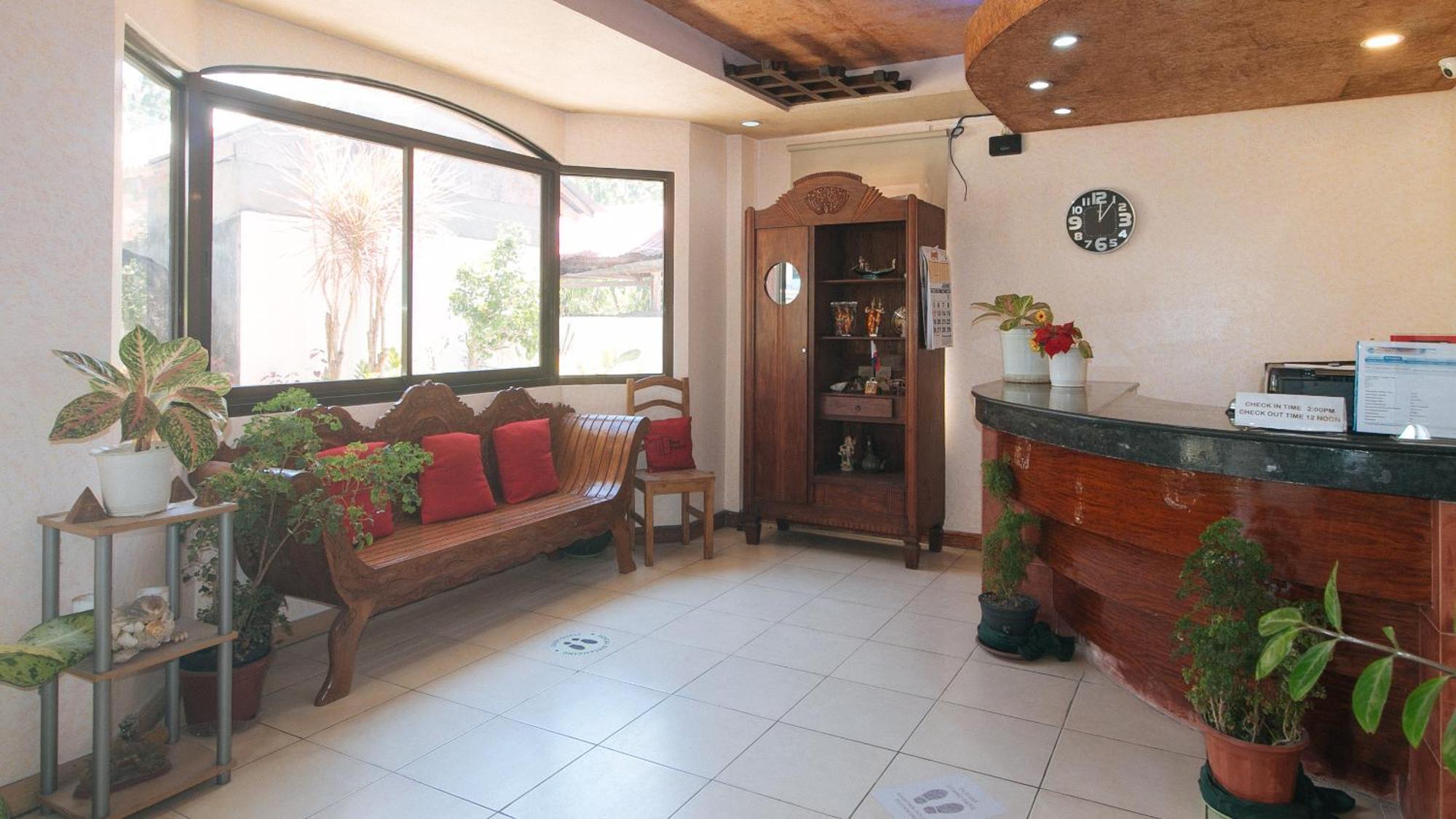 Reddoorz At Coco Grove Tourist Inn Panglao Island Exterior photo