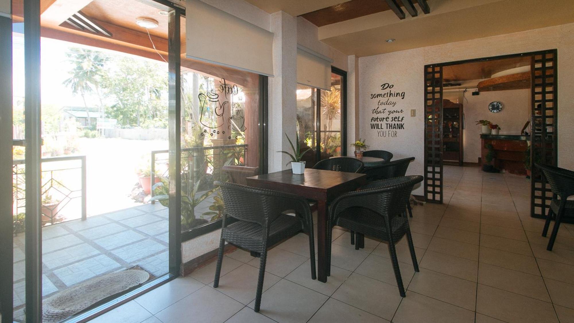Reddoorz At Coco Grove Tourist Inn Panglao Island Exterior photo